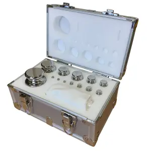 BOXED SET OF STAINLESS STEEL CALIBRATION TEST WEIGHTS 1 KG TO 1 G